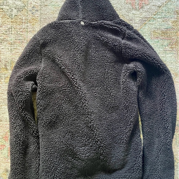 GAIAM Sherpa sweatshirt - Picture 3 of 3